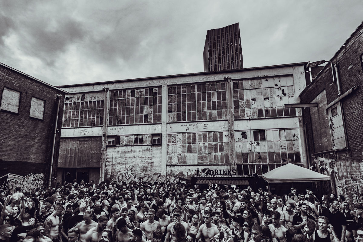 Loading... just a sec